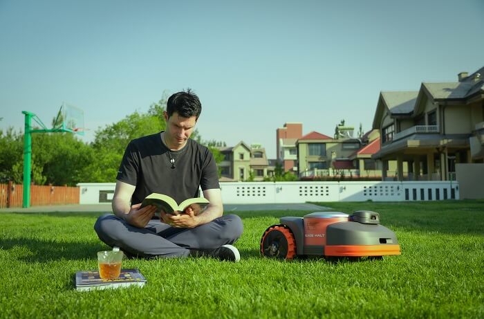 как работят косачките роботи без ограничителен кабел